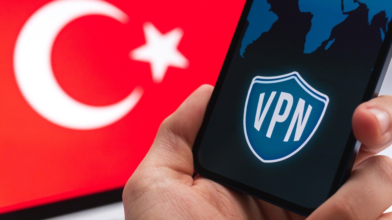 The Advantages of Using VPNs for Online Privacy in 2024